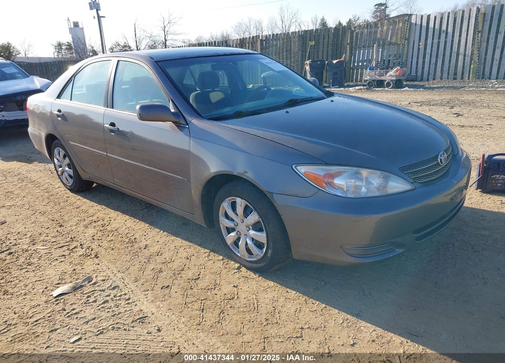 2002 TOYOTA CAMRY XLE VIN: 4T1BE32K32U581088