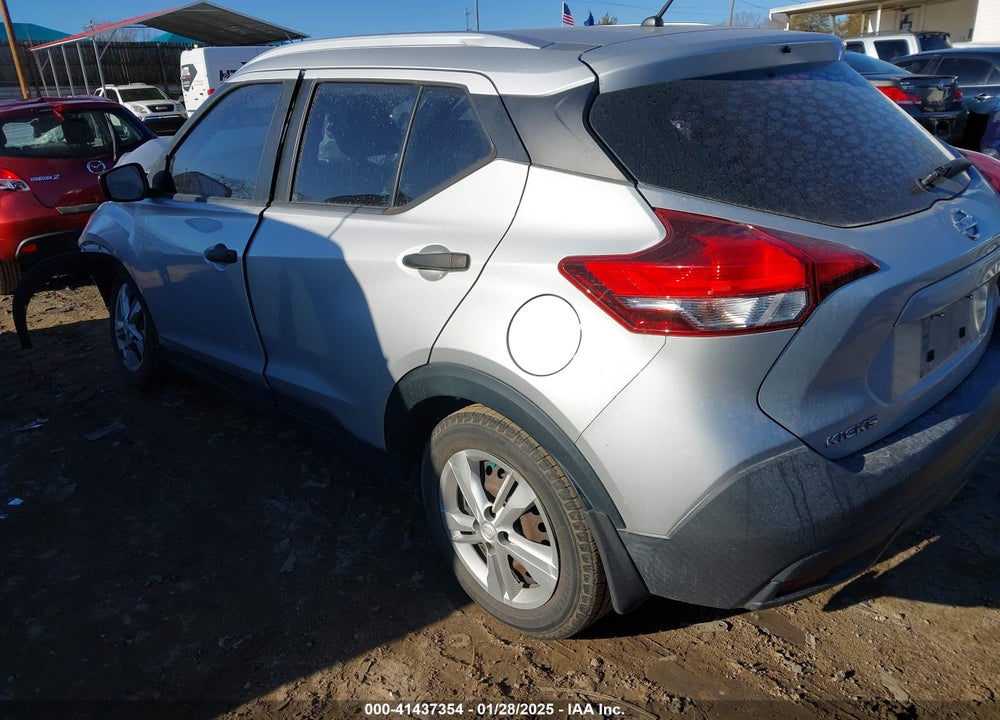 2019 NISSAN KICKS S VIN: 3N1CP5CU5KL557063