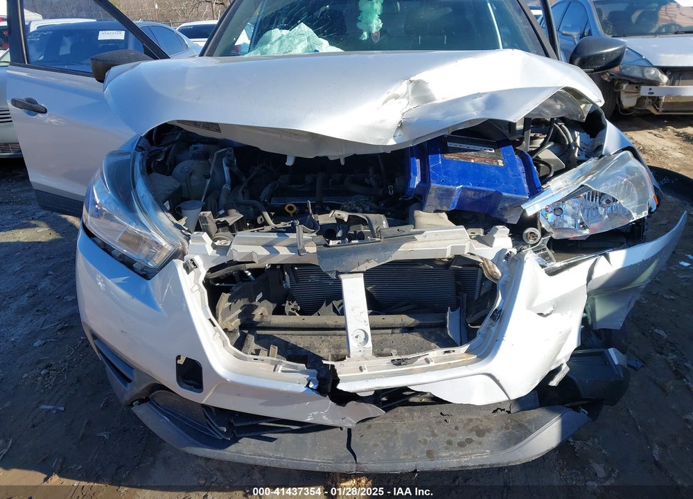 2019 NISSAN KICKS S VIN: 3N1CP5CU5KL557063