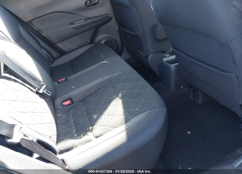 2019 NISSAN KICKS S VIN: 3N1CP5CU5KL557063