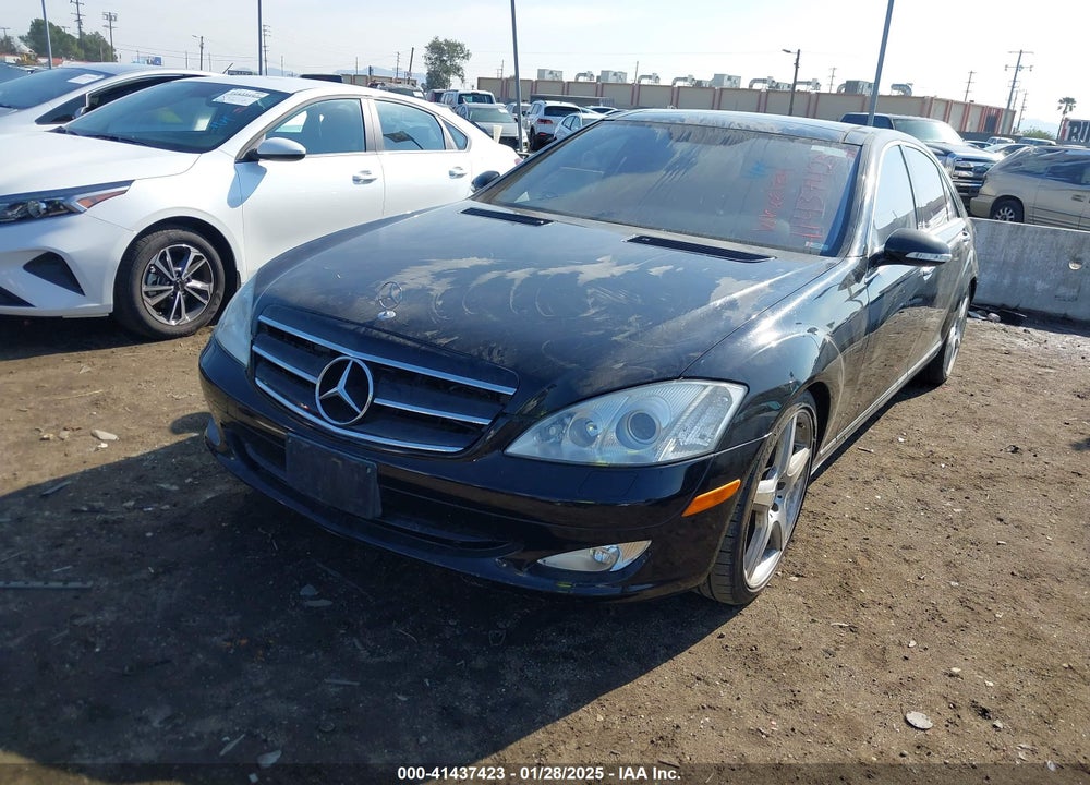 2008 MERCEDES-BENZ S 550 VIN: WDDNG71X68A192946