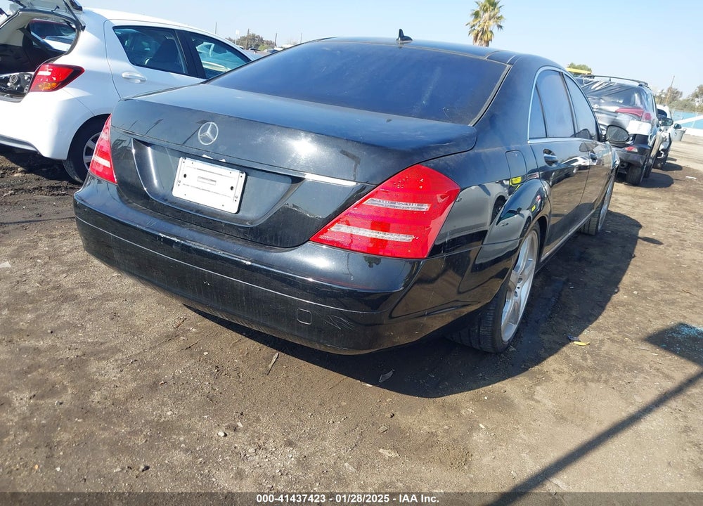 2008 MERCEDES-BENZ S 550 VIN: WDDNG71X68A192946