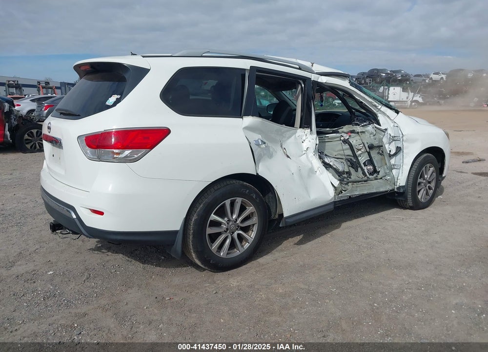 2015 NISSAN PATHFINDER S VIN: 5N1AR2MN6FC647842