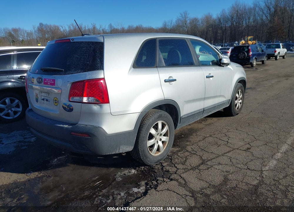 2012 KIA SORENTO LX VIN: 5XYKT3A18CG198253