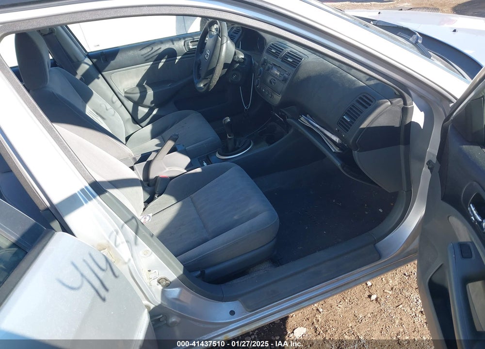 2003 HONDA CIVIC LX VIN: 1HGES15573L006750