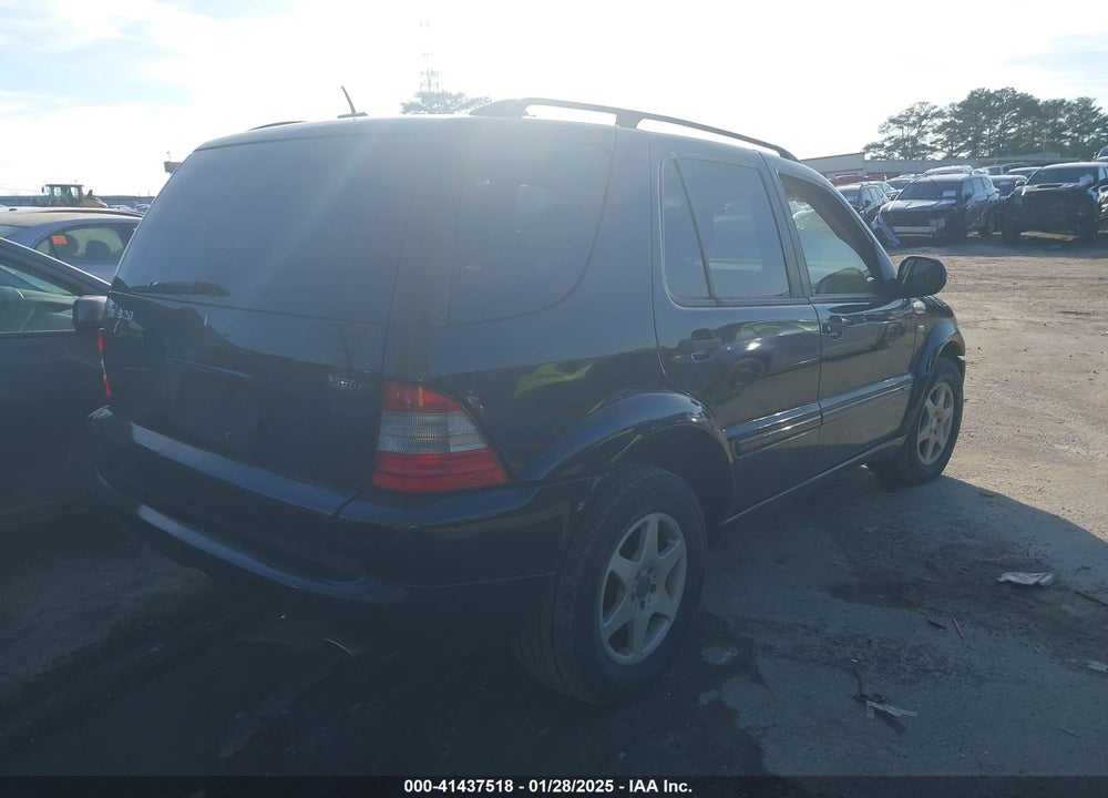 2001 MERCEDES-BENZ ML 320 VIN: 4JGAB54E51A282080