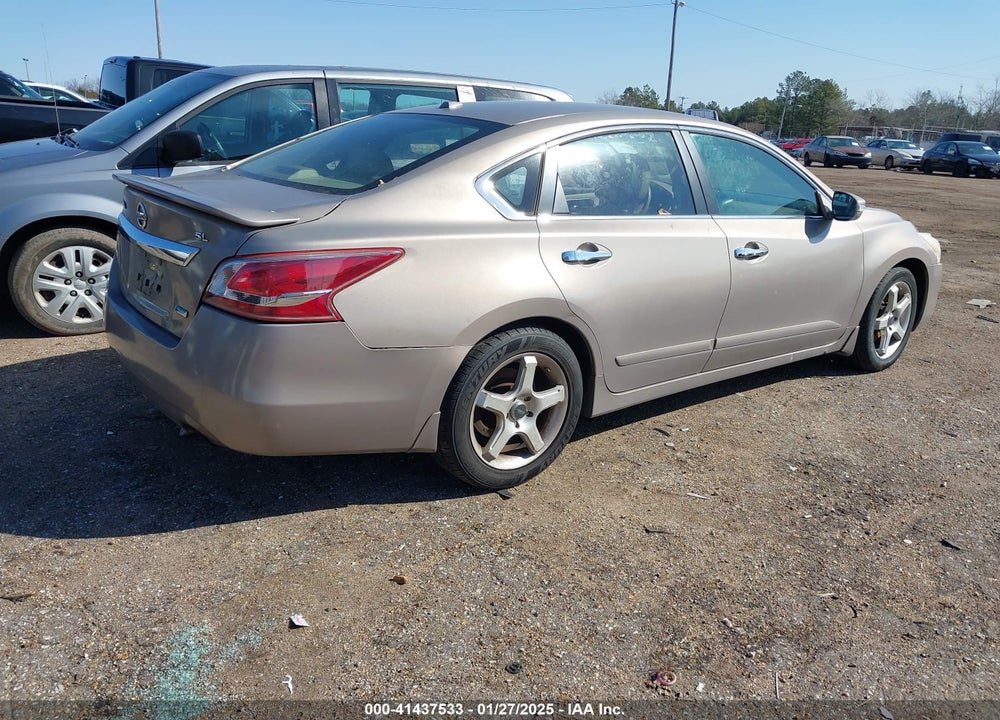 2013 NISSAN ALTIMA VIN: 1N4AL3AP7DN465348