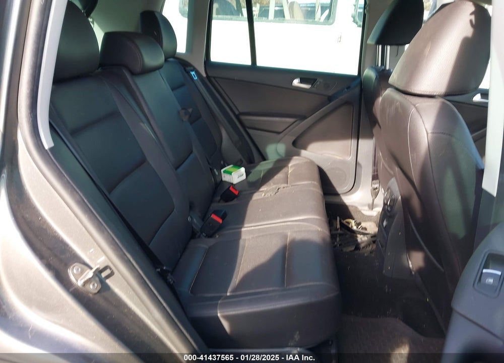 2014 VOLKSWAGEN TIGUAN SE VIN: WVGBV3AX2EW563901