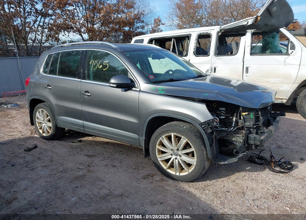 2014 VOLKSWAGEN TIGUAN SE VIN: WVGBV3AX2EW563901