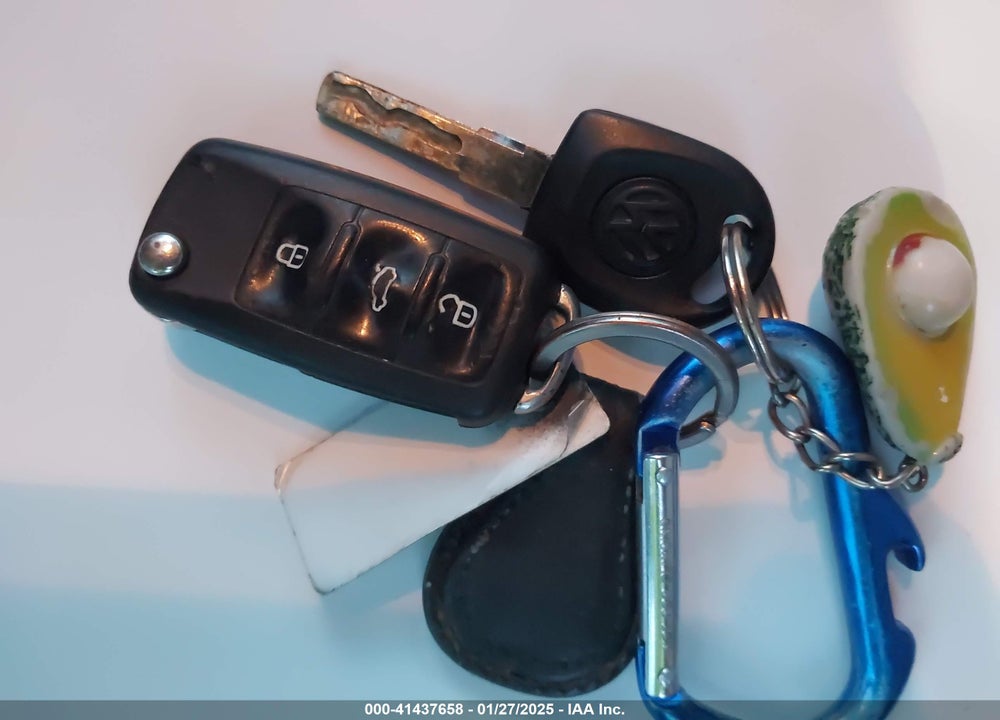 2011 VOLKSWAGEN JETTA 2.5L SE VIN: 3VWDX7AJ8BM007143