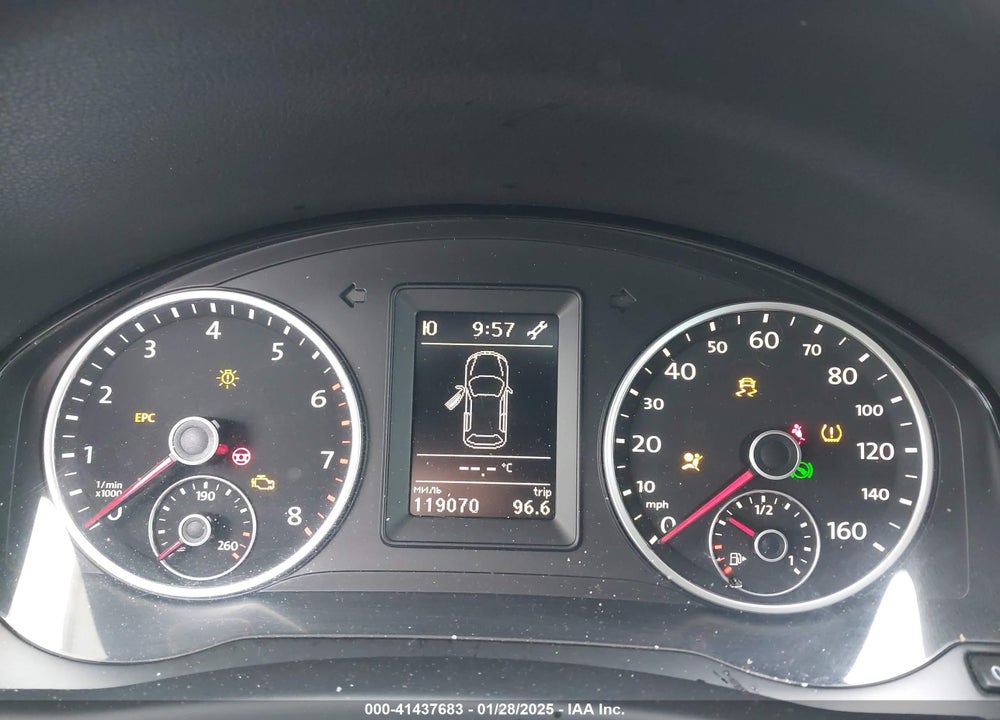 2011 VOLKSWAGEN TIGUAN SE VIN: WVGBV7AX1BW567294