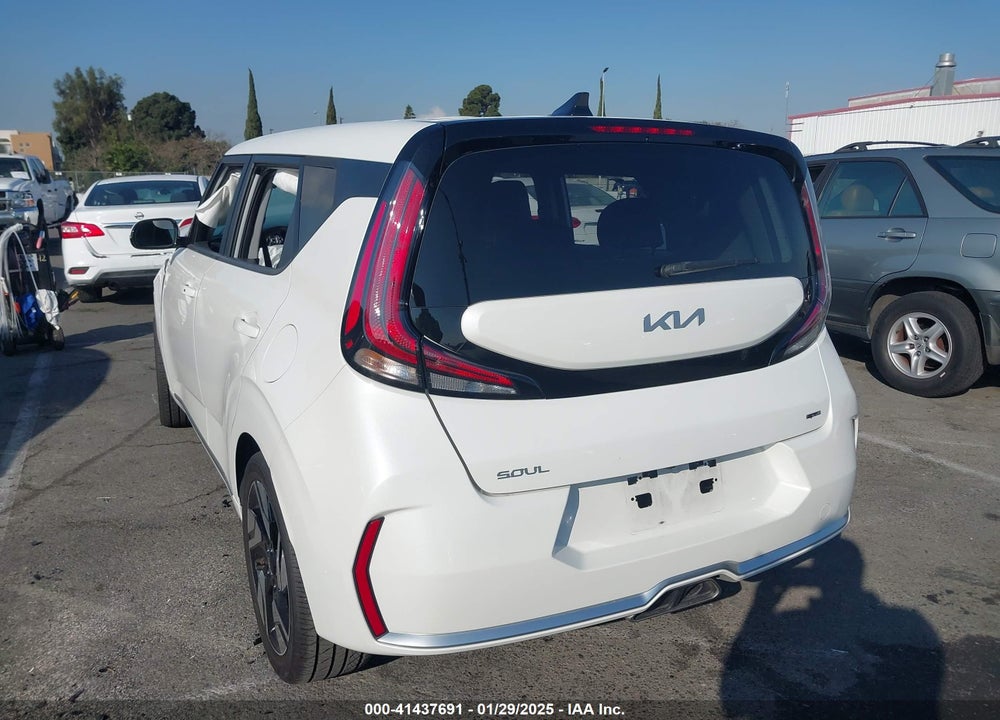 2023 KIA SOUL VIN: KNDJ53AU4P7852202