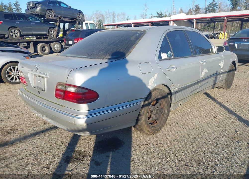 2001 MERCEDES-BENZ E 320 VIN: WDBJF65J81B210454