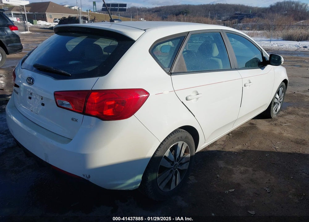 2013 KIA FORTE VIN: KNAFU5A26D5744588