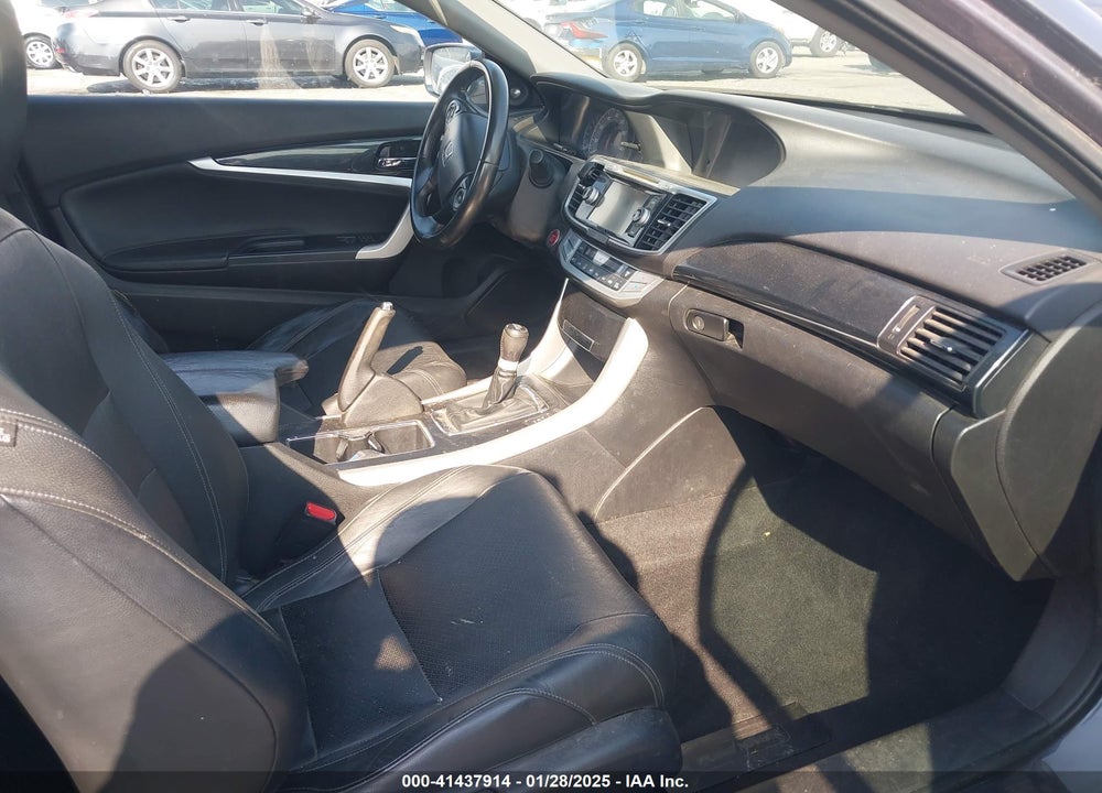 2015 HONDA ACCORD VIN: 1HGCT2A83FA005010