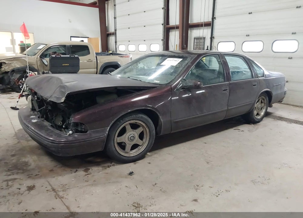 1996 CHEVROLET CAPRICE / IMPALA CLASSIC SS VIN: 1G1BL52PXTR177137