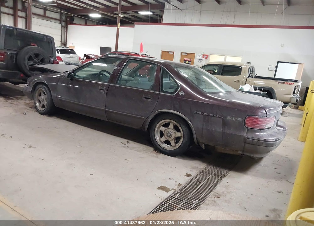 1996 CHEVROLET CAPRICE / IMPALA CLASSIC SS VIN: 1G1BL52PXTR177137