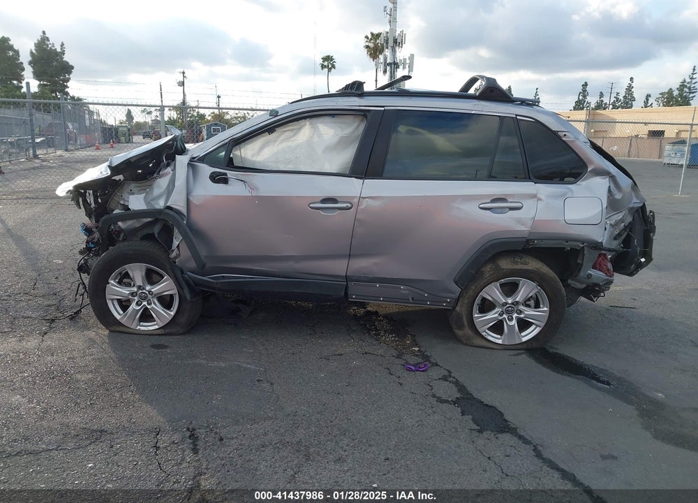 2020 TOYOTA RAV4 XLE VIN: 2T3P1RFV0LC104685