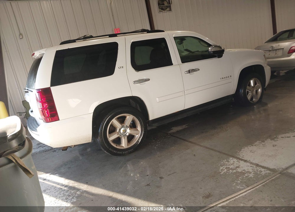 2007 CHEVROLET TAHOE VIN: 1GNFK13047J352127