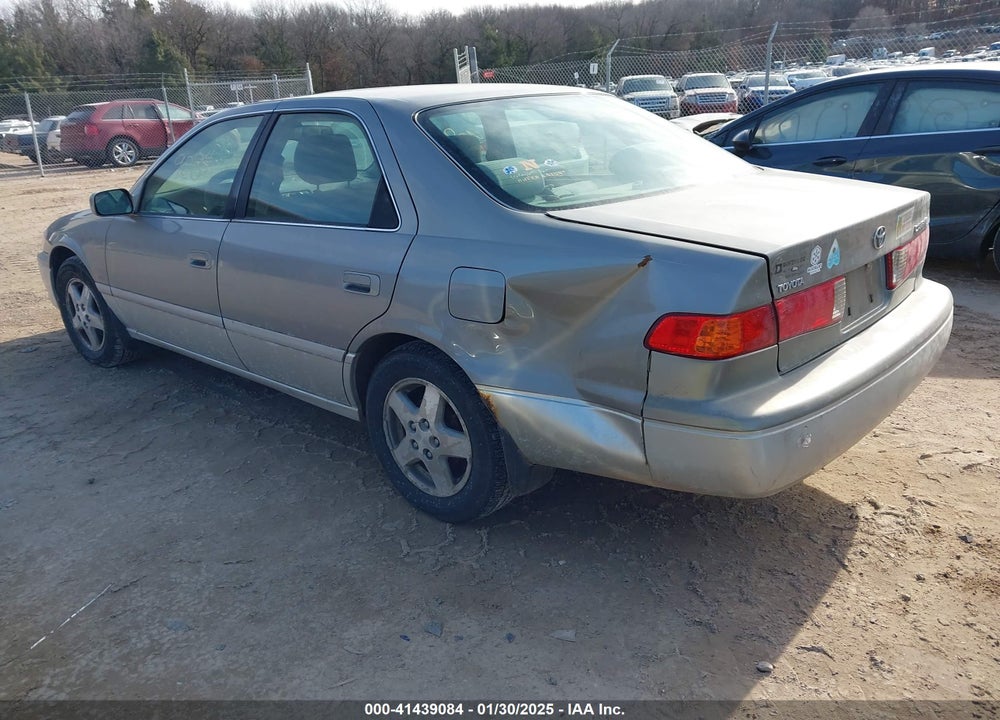 2001 TOYOTA CAMRY LE VIN: JT2BG22K310548485