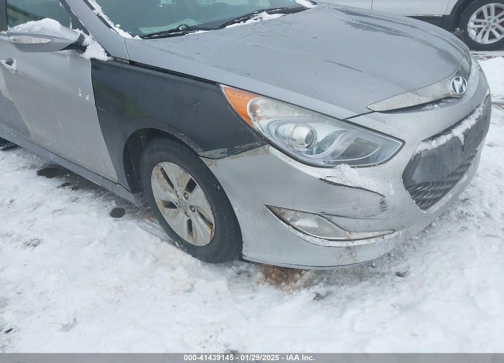 2015 HYUNDAI SONATA HYBRID VIN: KMHEC4A40FA131045