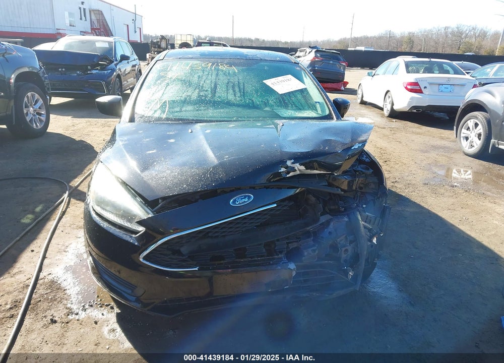2017 FORD FOCUS VIN: 1FADP3E29HL201162