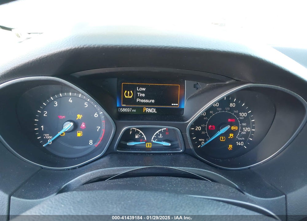 2017 FORD FOCUS VIN: 1FADP3E29HL201162