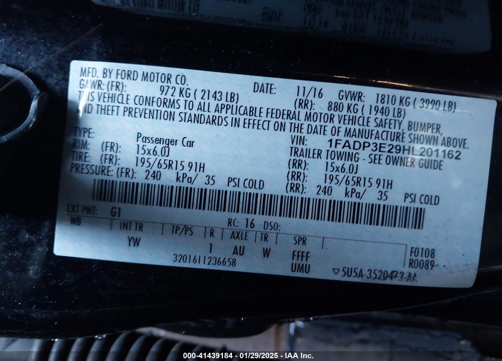 2017 FORD FOCUS VIN: 1FADP3E29HL201162