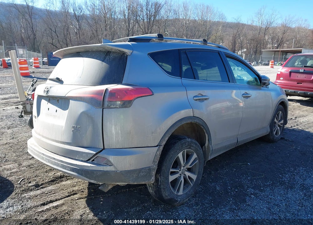 2017 TOYOTA RAV4 XLE VIN: 2T3RFREV7HW553671