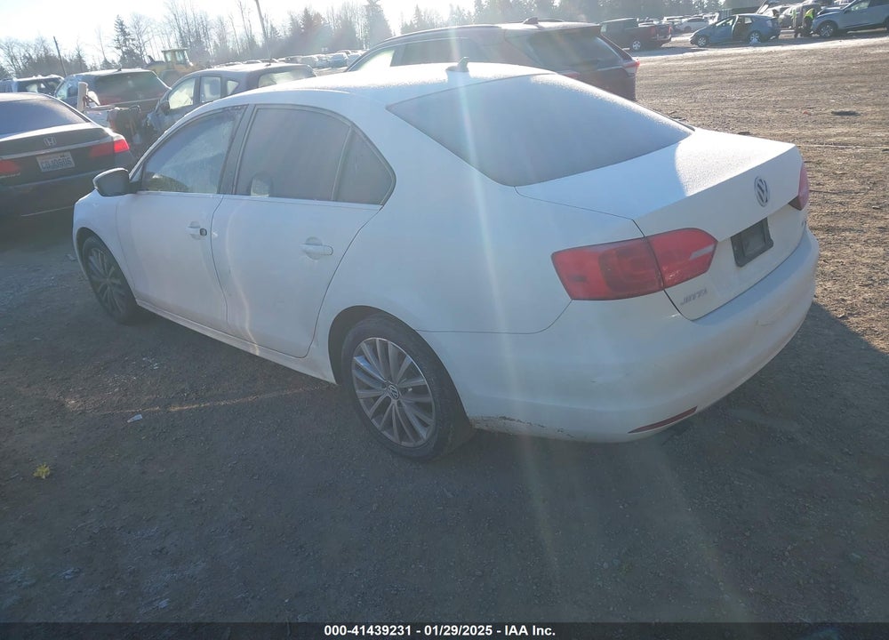 2014 VOLKSWAGEN JETTA 1.8T SEL VIN: 3VWL17AJ8EM384878