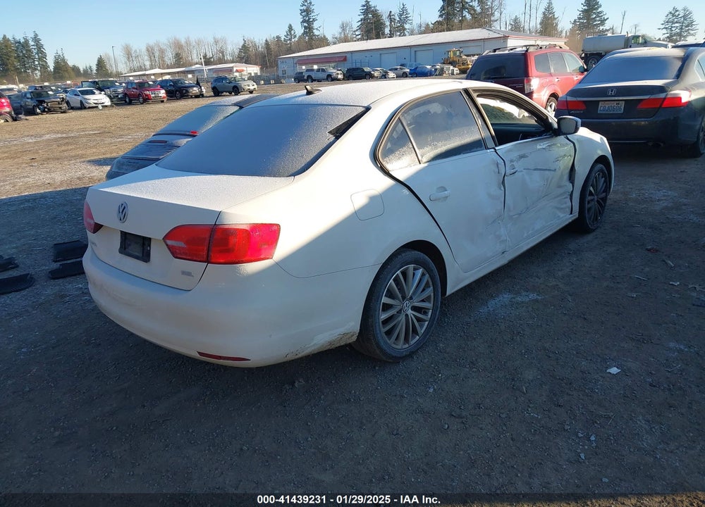 2014 VOLKSWAGEN JETTA 1.8T SEL VIN: 3VWL17AJ8EM384878
