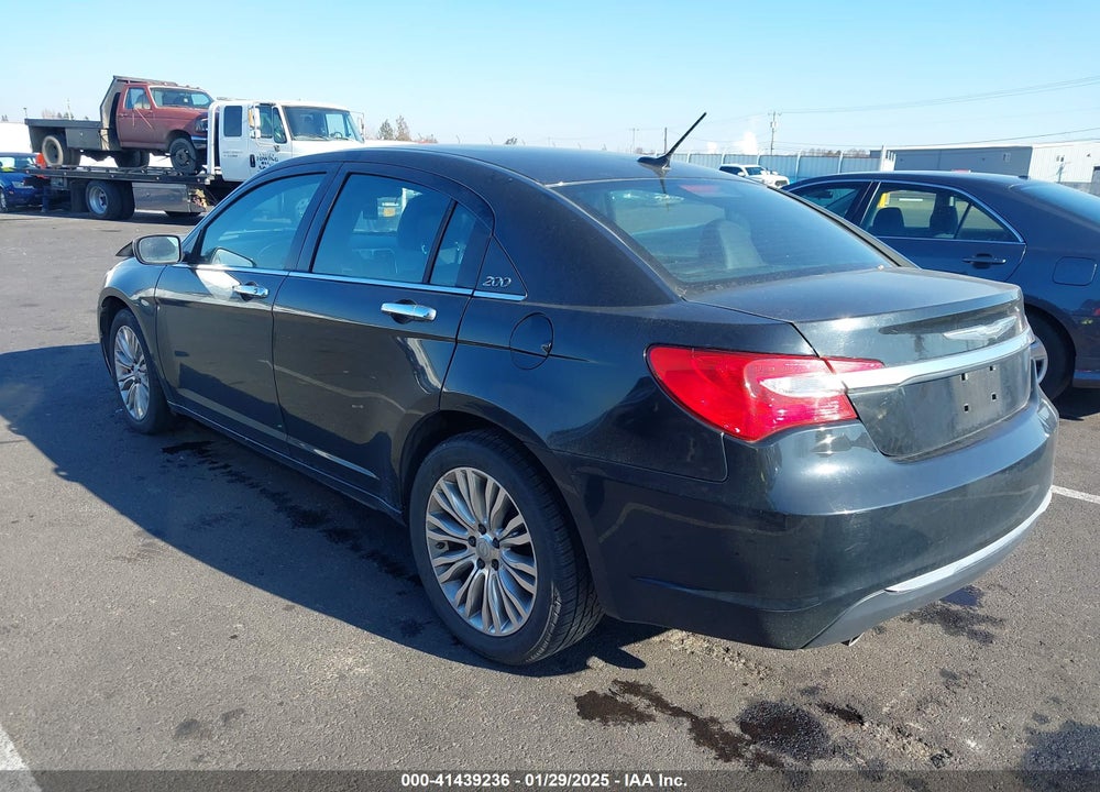 2012 CHRYSLER 200 VIN: 1C3CCBCG8CN326195
