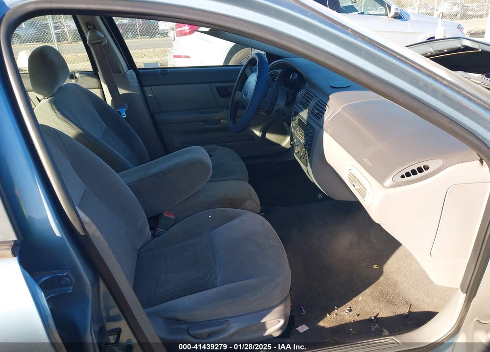 2006 FORD TAURUS VIN: 1FAFP53U86A108019