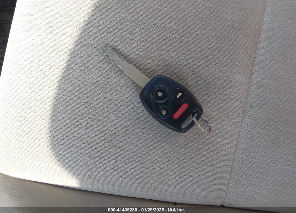 2009 HONDA ACCORD VIN: 1HGCP26339A032598