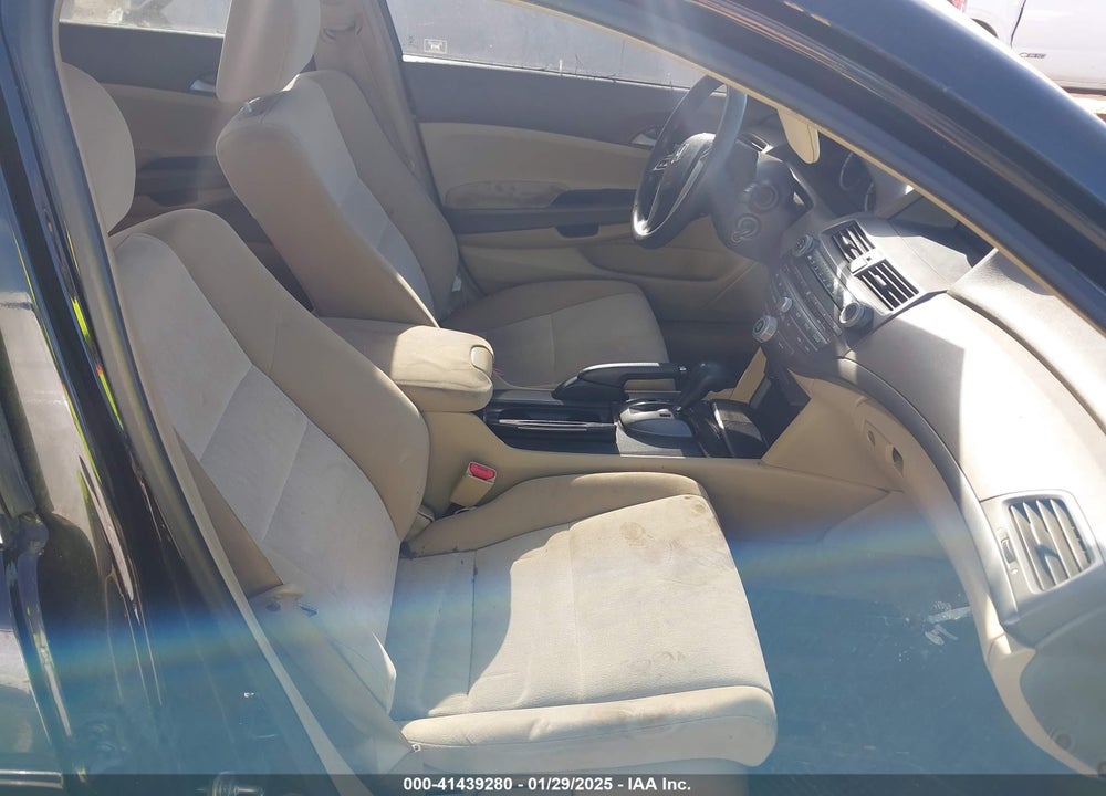 2009 HONDA ACCORD VIN: 1HGCP26339A032598