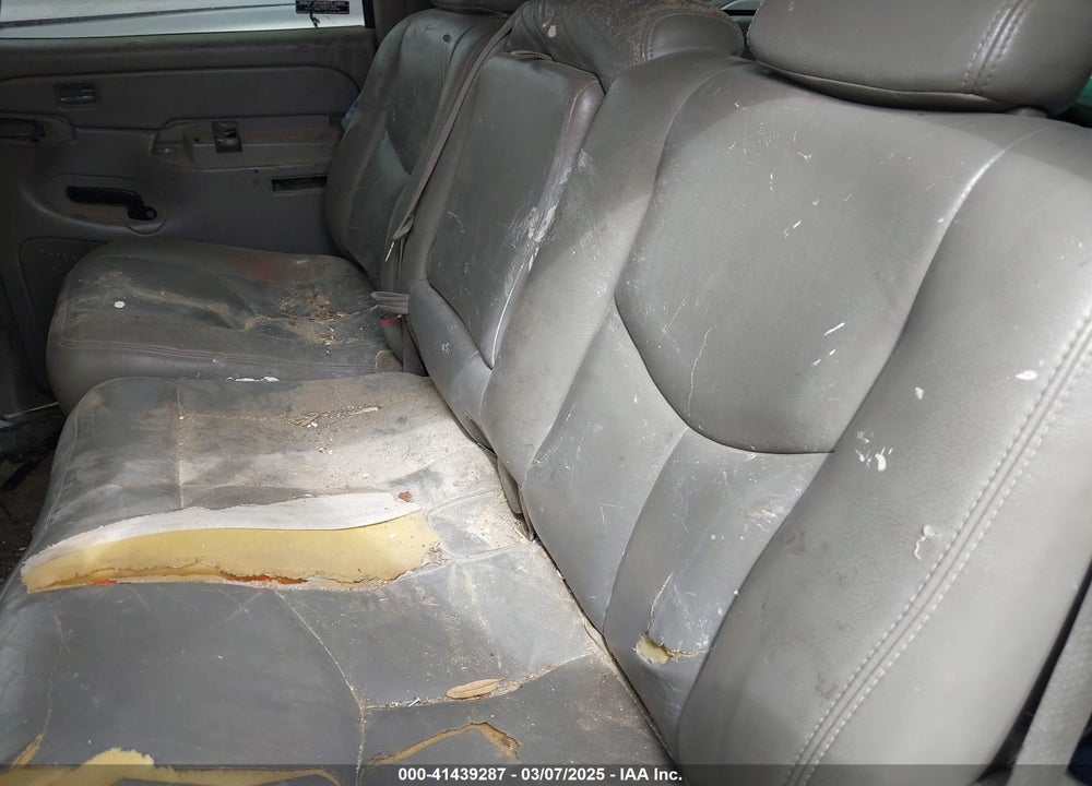 2004 CHEVROLET SUBURBAN 1500 LS VIN: 3GNEC16Z94G255974