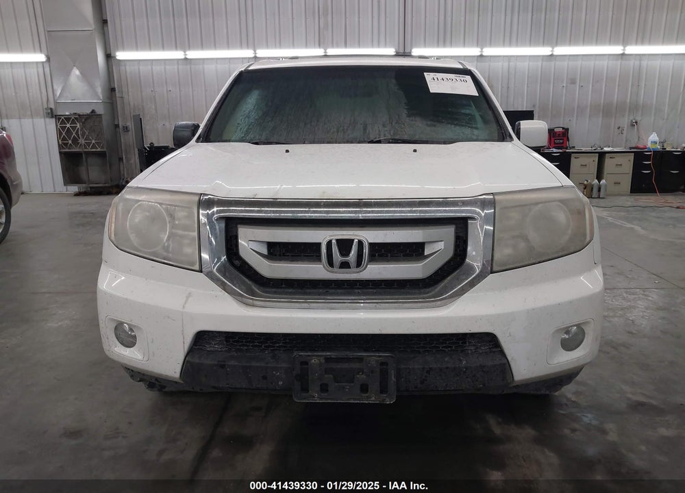 2011 HONDA PILOT EX VIN: 5FNYF4H46BB034738