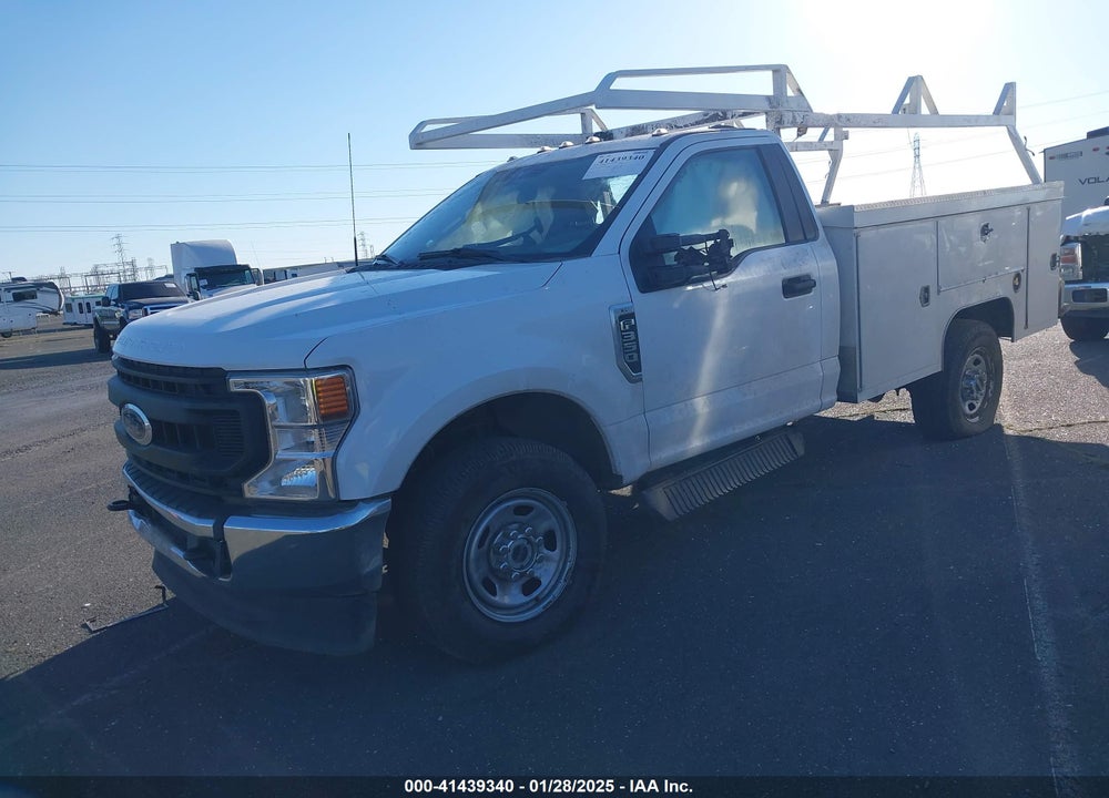 2022 FORD F-350 CHASSIS XL VIN: 1FDRF3F68NEE94763