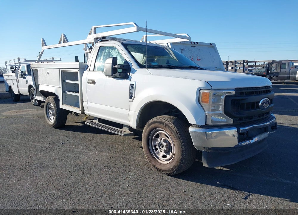 2022 FORD F-350 CHASSIS XL VIN: 1FDRF3F68NEE94763