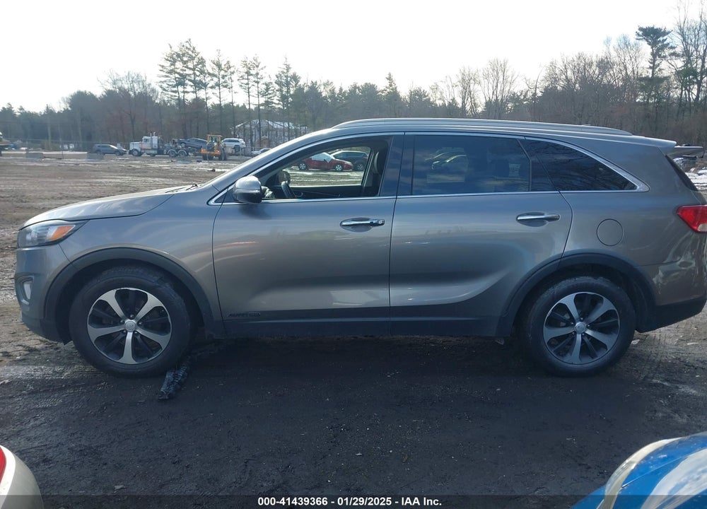 2016 KIA SORENTO 3.3L EX VIN: 5XYPHDA56GG146755