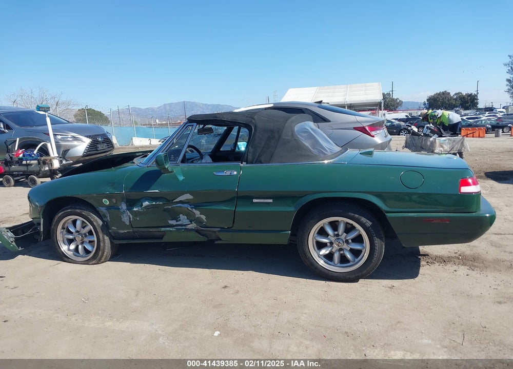 1991 ALFA ROMEO SPIDER VELOCE VIN: ZARBB42N3M6008668