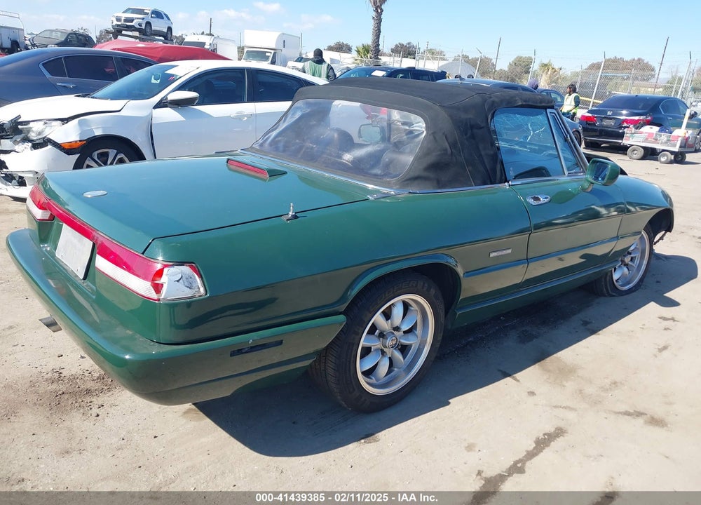1991 ALFA ROMEO SPIDER VELOCE VIN: ZARBB42N3M6008668