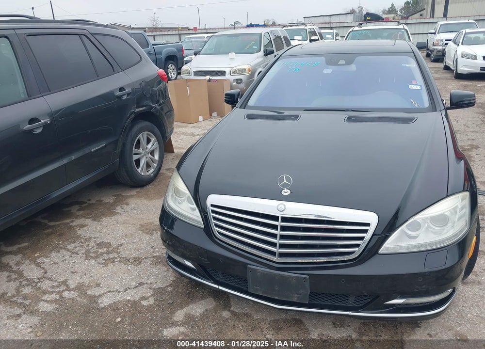 2011 MERCEDES-BENZ S 550 VIN: WDDNG7BB1BA362219