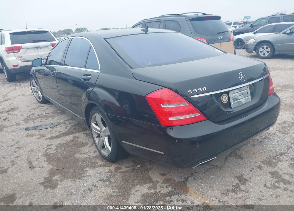 2011 MERCEDES-BENZ S 550 VIN: WDDNG7BB1BA362219
