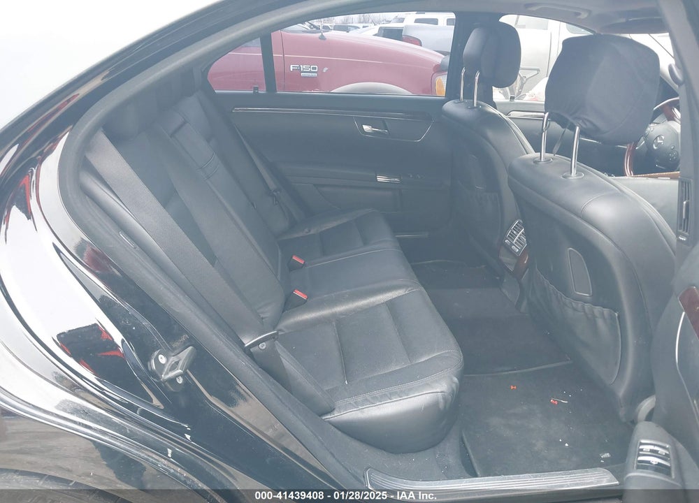2011 MERCEDES-BENZ S 550 VIN: WDDNG7BB1BA362219