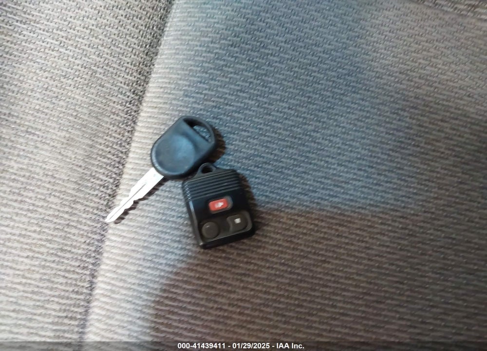 2001 FORD WINDSTAR SE VIN: 2FMZA52401BA11481