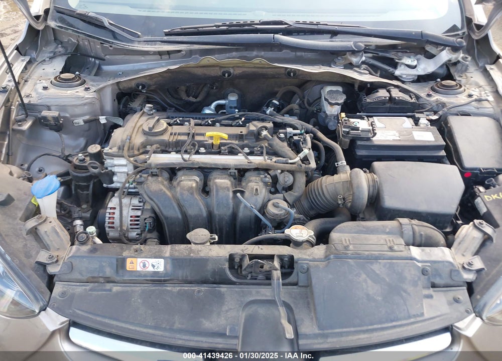 2016 HYUNDAI ELANTRA VIN: 5NPDH4AE0GH776069