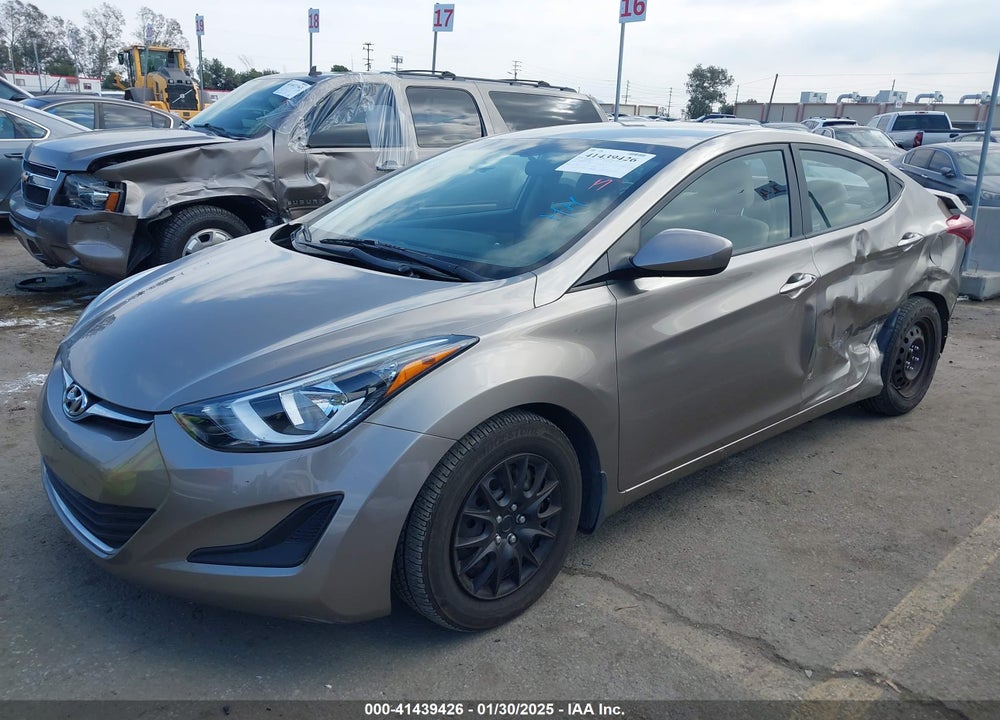 2016 HYUNDAI ELANTRA VIN: 5NPDH4AE0GH776069