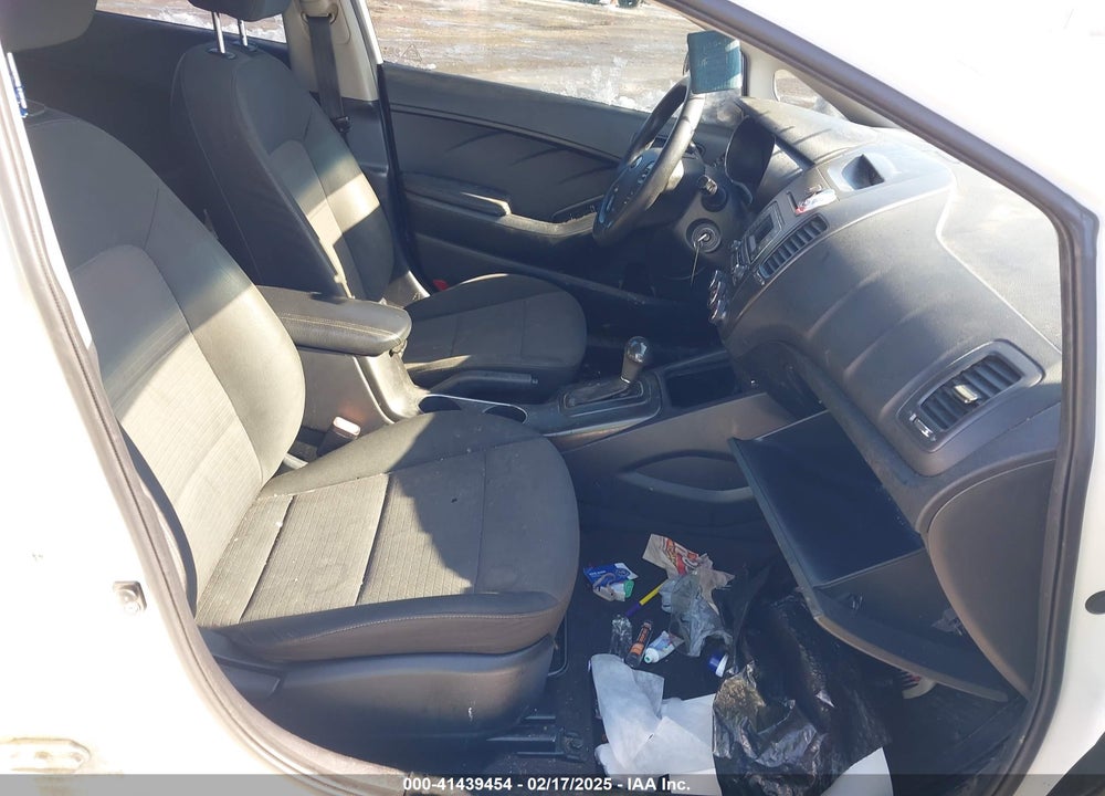 2015 KIA FORTE VIN: KNAFX4A62F5270419