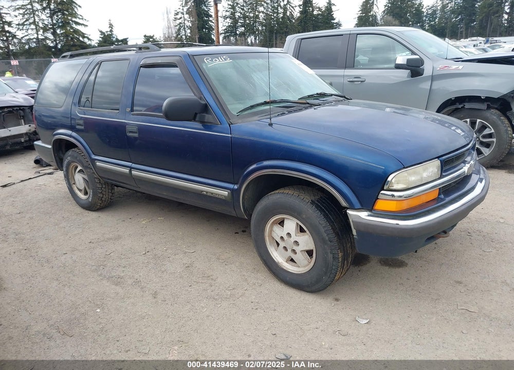 2000 CHEVROLET BLAZER LT VIN: 1GNDT13W5Y2117966
